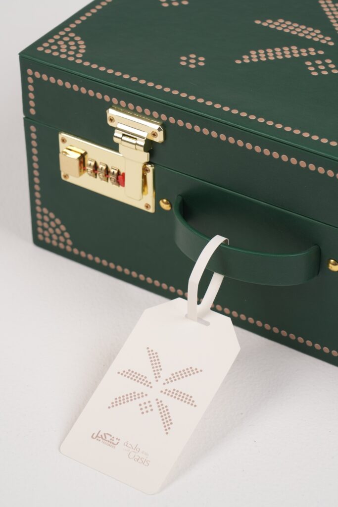 Eagle Hills for Al Ain Oasis- Mandoos Custom Box